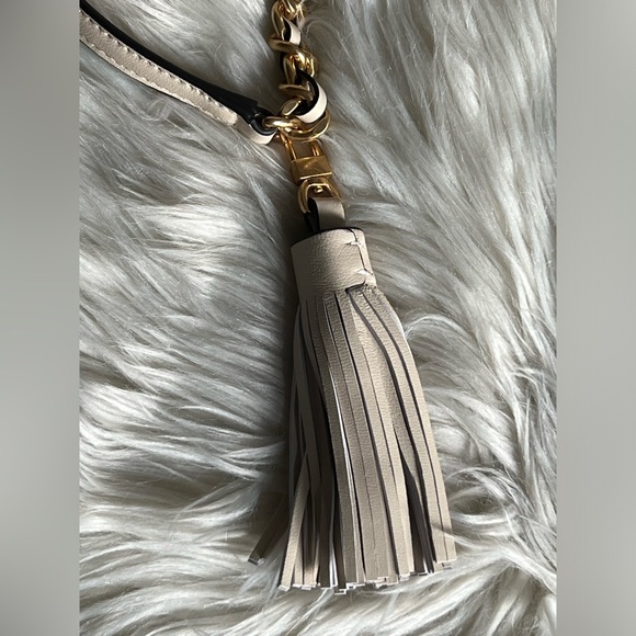 💰SOLD - 76997 - Tory Burch Fleming Convertible Shoulder Bag - Picture 7 of 16